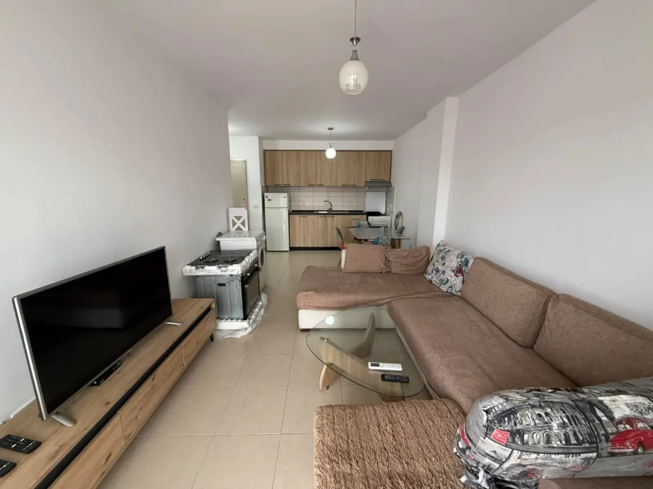 Tirane, jepet me qera apartament 1+1 Kati 5, 65 m² 450 € (Qyteti Studenti)