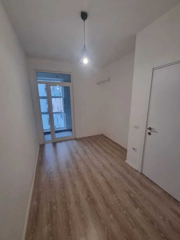 Tirane, jepet me qera apartament 2+1 Kati 7, 90 m² 650 € (Rruga ndre mjeda)