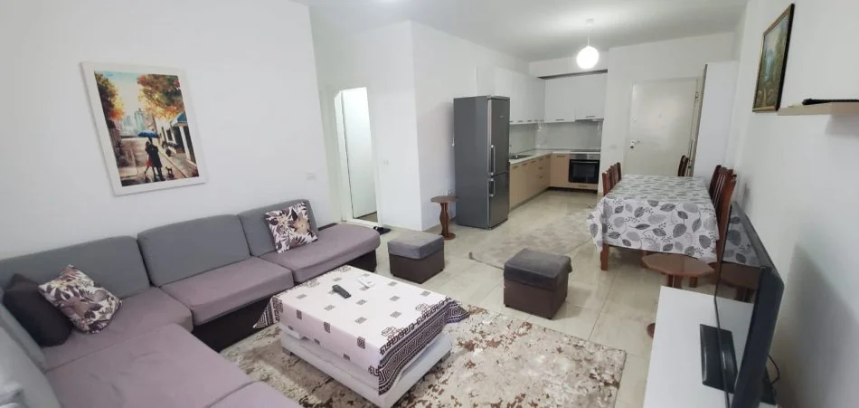 Tirane, jepet me qera apartament 2+1+Ballkon Kati 2, 97 m² 700 € (Vasil Shanto prane Gjimnazit Besnik Sykja)