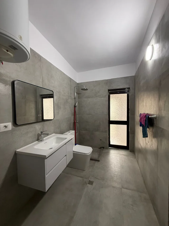 Tirane, jepet me qera apartament 2+1 Kati 2, 100 m² 650 € (Don Bosko)