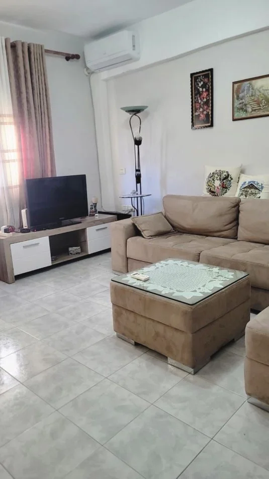 Durres, jepet me qera apartament 2+1 Kati 3, 75 m² 350 € 