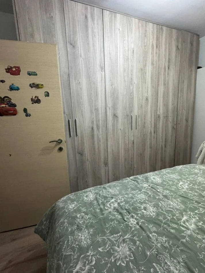 Tirane, jepet me qera apartament 1+1+Ballkon Kati 3, 60 m² 400 € (Varri Bamit ,rruga xhanfize keko)