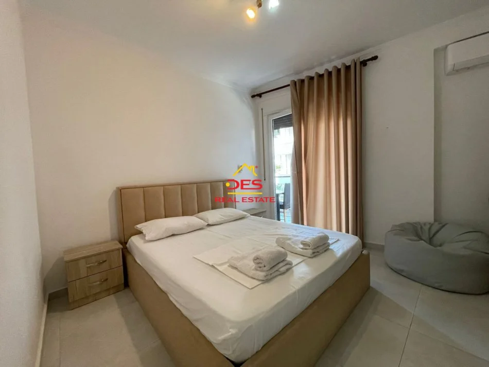 Vlore, jepet me qera apartament 3+1+Ballkon Kati 2, 120 m² 550 € (Rruga Fiqirete Musta)