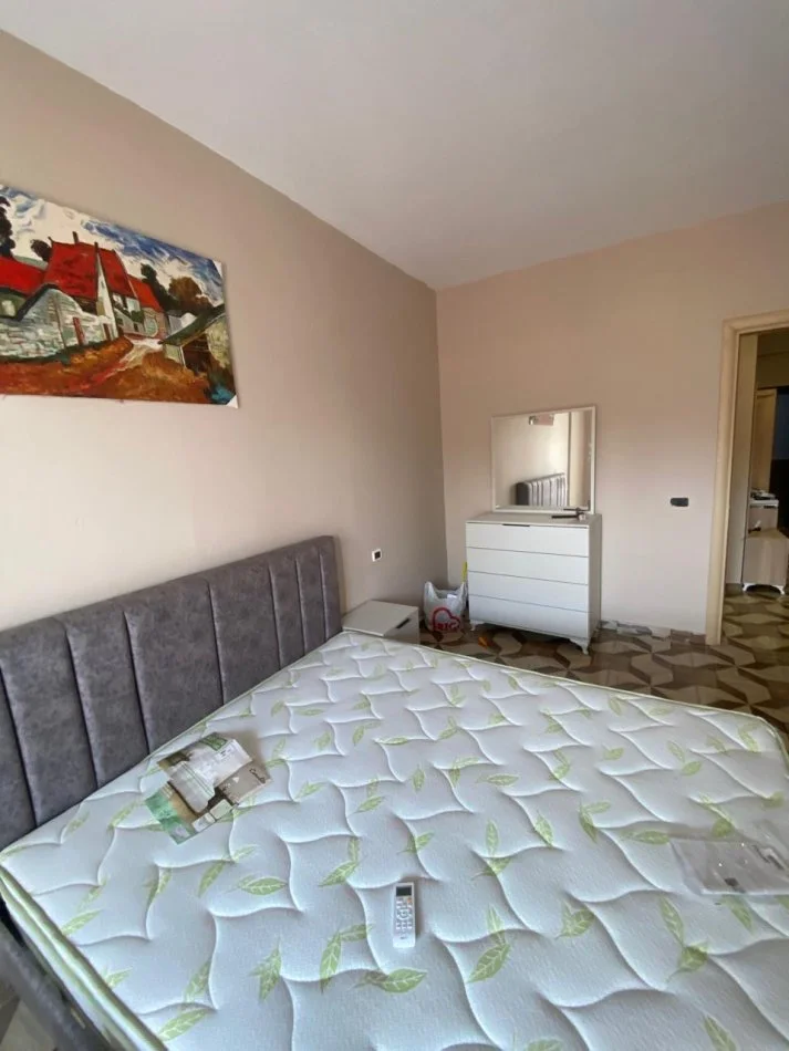 Tirane, jepet me qera apartament 1+1+Ballkon Kati 6, 70 m² 450 € (Astir te Big Pjata)