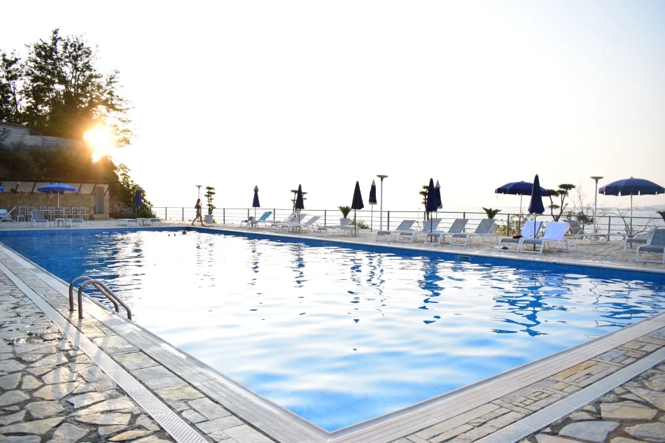 Vlore - Lungomare, jepet me qera apartament ne plazh 1+1+Ballkon Kati 2, 75 m² 65 € 