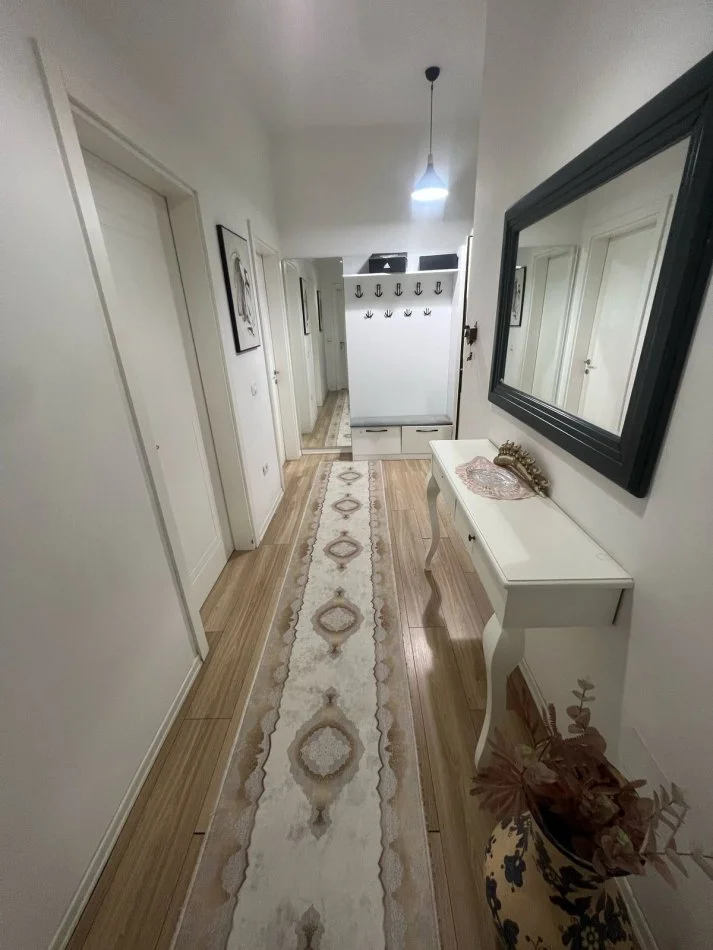Tirane, jepet me qera apartament 2+1+Ballkon Kati 2, 95 m² 450 € (Prane Casa Italia)