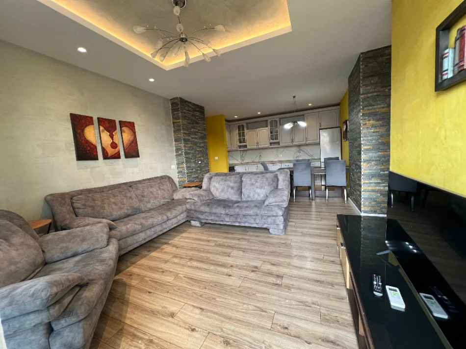 Tirane, shitet apartament 3+1+Ballkon Kati 10, 133 m² 355.000 € (Rruga e kosovarve)