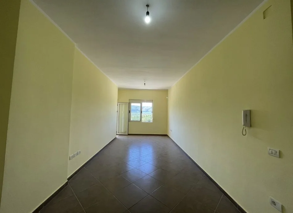 Apartament 2+1 per shitje ne Orikum me pamje nga deti.