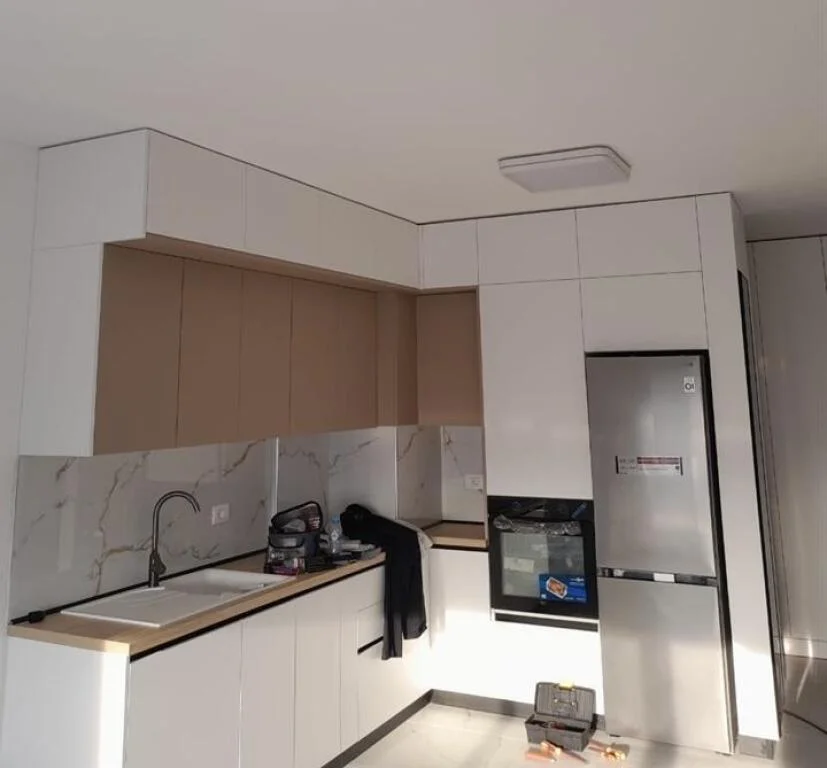 jepet me qera , 500 €