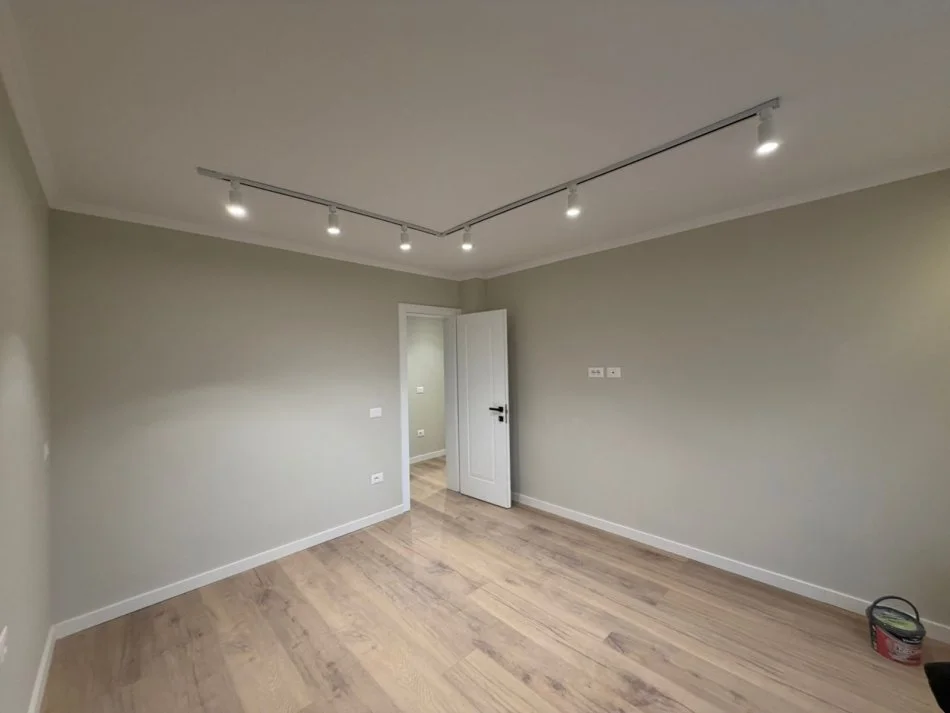 Tirane, shitet apartament 1+1 Kati 5, 45 m² 125.000 € 