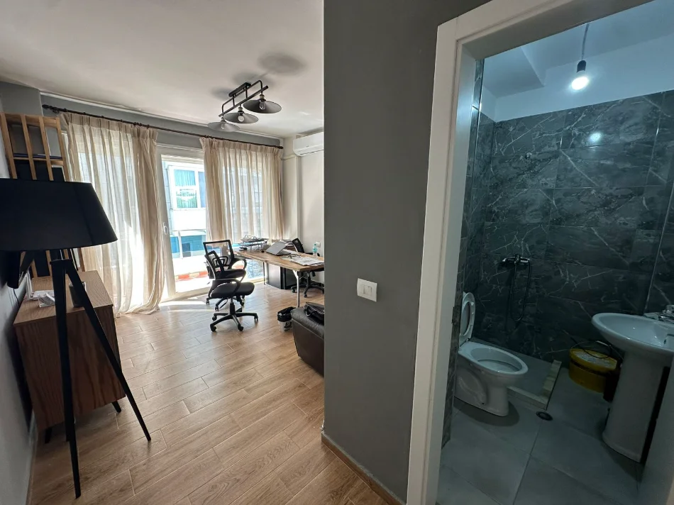 Tirane, shitet apartament 2+1+Ballkon Kati 2, 101 m² 225.000 € (Rruga Selite e Vjeter)