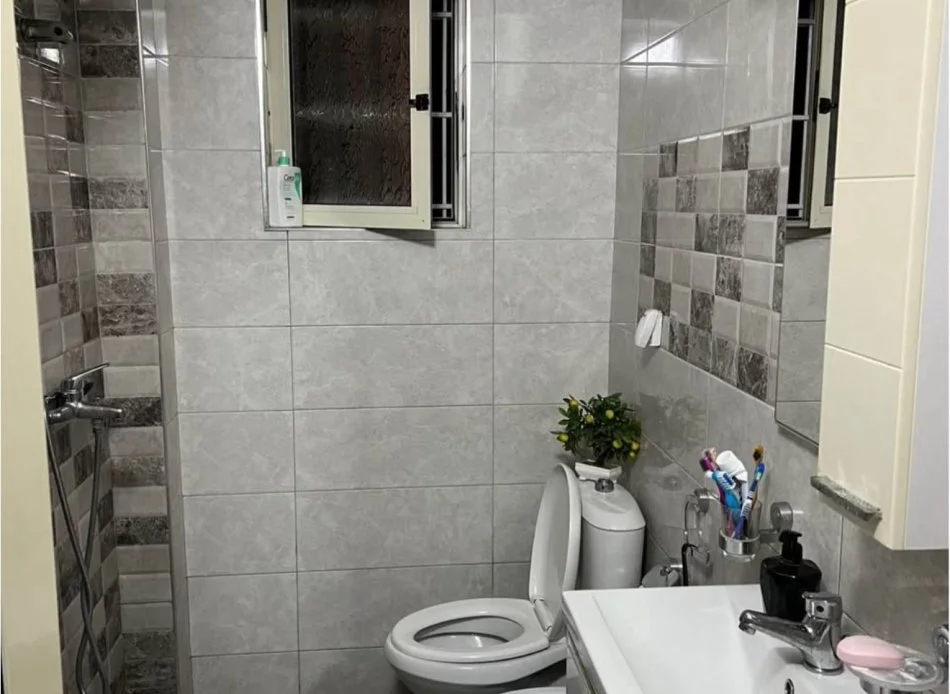 Tirane, shitet apartament 2+1 Kati 2, 69 m² 235.000 € (Gjimnazi Petro Nini)