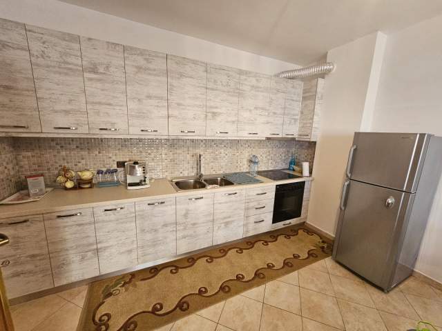 Durres, jepet me qera apartament 1+1+BLK Kati 7, 55 m² 300 Euro