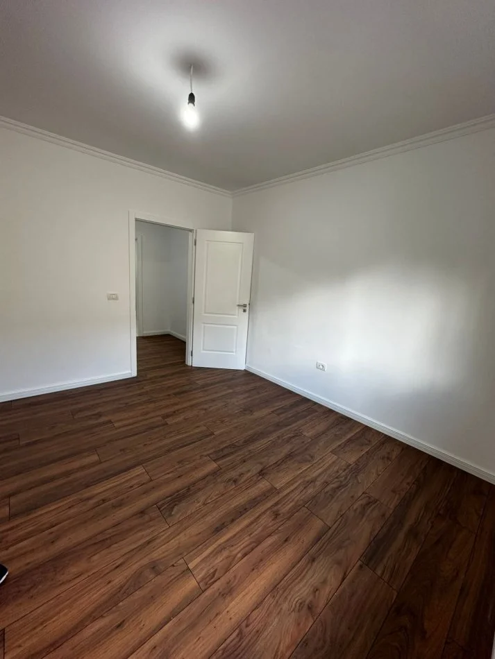 Tirane, shitet apartament 1+1+Aneks+Ballkon , 62 m² (Diplomat 2)