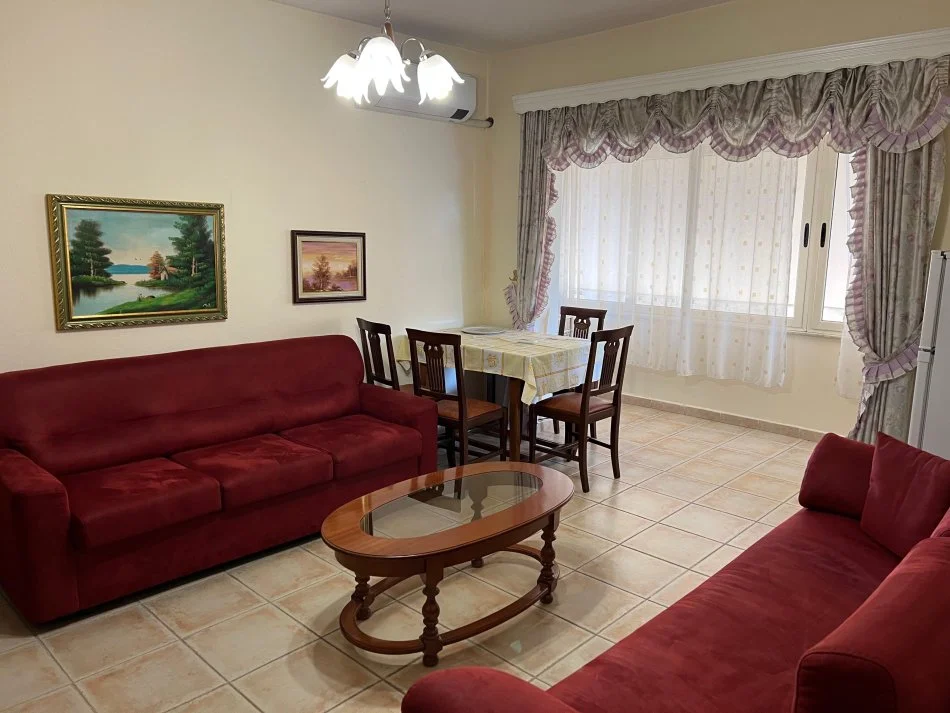 Tirane, jepet me qera apartament 1+1 Kati 8, 67 m² 520 € (Komuna parisit)