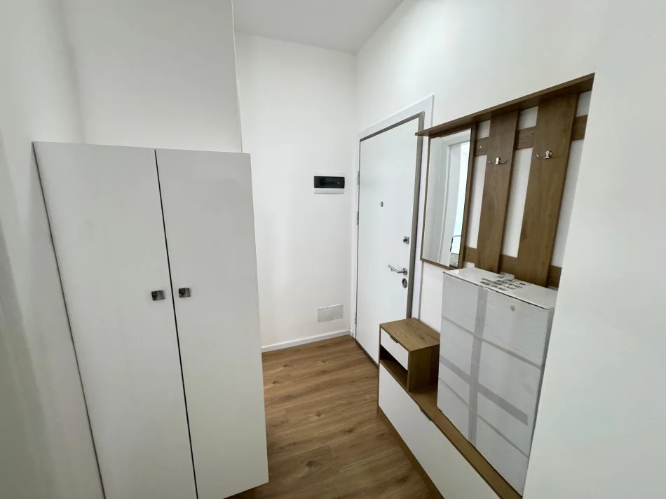 Tirane, jepet me qera apartament 1+1 Kati 2, 63 m² 450 € (Rezidenca OxA)