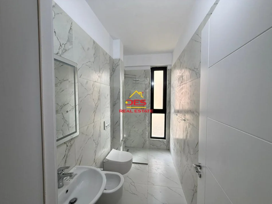 Vlore, shitet apartament 2+1+Ballkon Kati 2, 106 m² 175.000 € (Orikum)