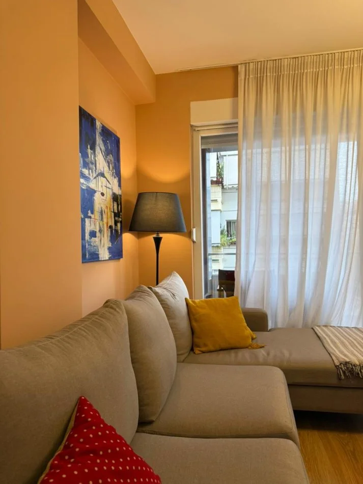 Tirane, jepet me qera apartament 2+1 Kati 3, 100 m² 1.000 € 