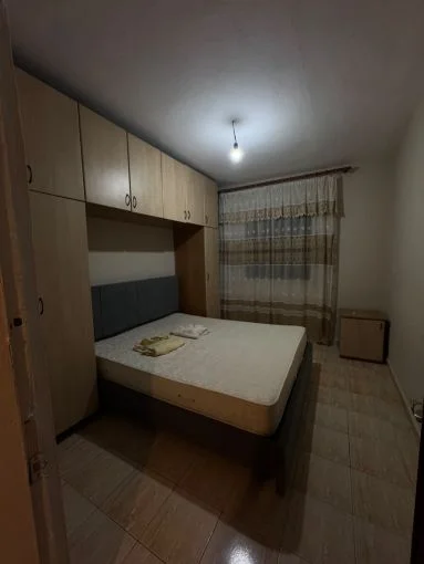 Tirane, jepet me qera apartament 1+1 Kati 1, 60 m² 450 € (stadiumi dinamo , sheshi willson)