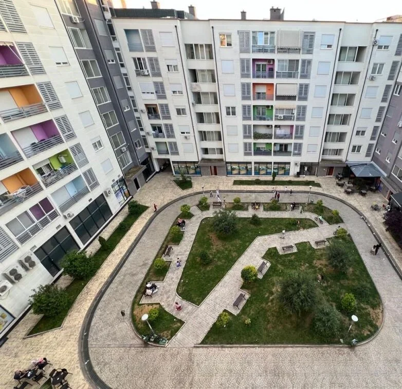 Tirane, jepet me qera apartament 1+1 Kati 5, 60 m² 500 € (Porcelan)