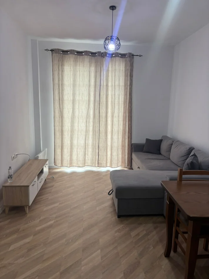 Tirane, jepet me qera apartament 1+1 Kati 7, 61 m² 350 €
