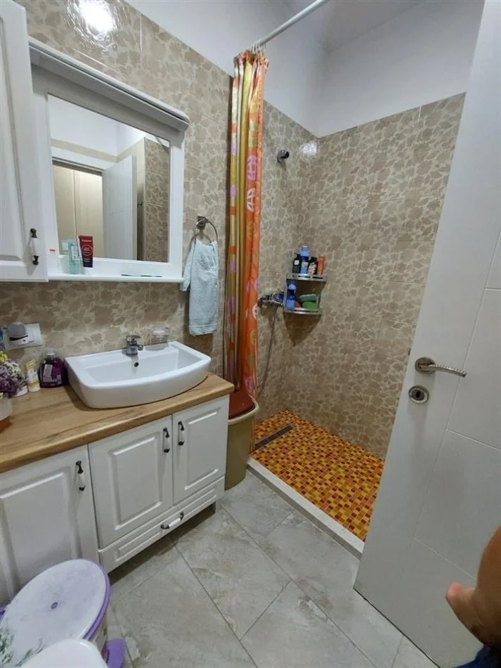 Tirane, shitet apartament 2+1 Kati 3, 78 m² 140.000 € (Kinostudio mbrapa Policis)