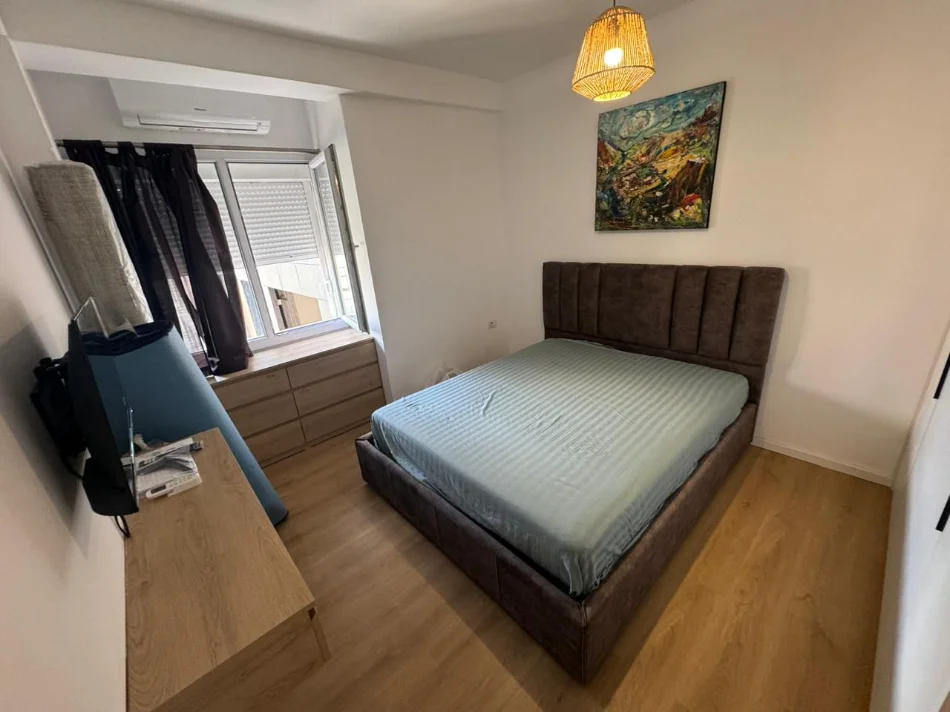 Tirane, shitet apartament 2+1 , 71 m² 165.000 € (Laprake)