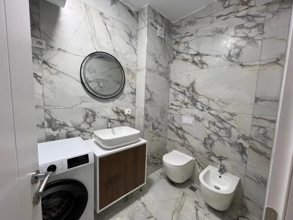 Tirane, jepet me qera apartament 2+1+Aneks+Ballkon Kati 1, 105 m² 750 € (Rezidenca kodra Diellit 2)