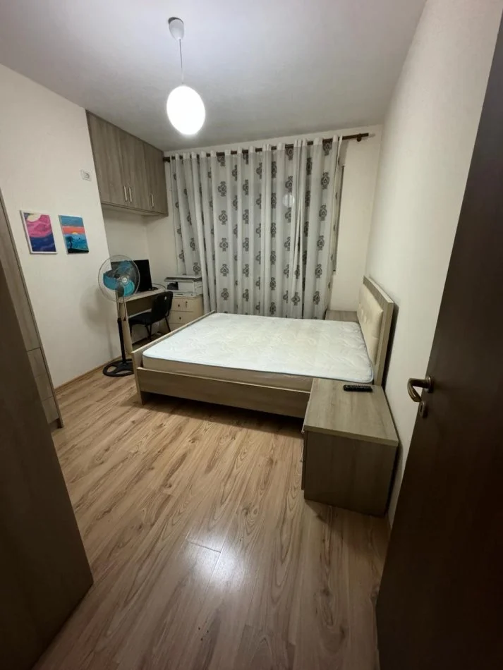APARTAMENT 2+1 ME QIRA TE ASTIRI !
