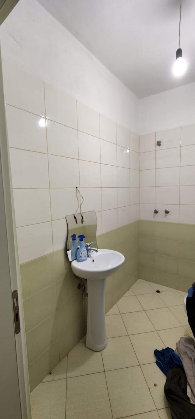 Tirane, shitet apartament 2+1 Kati 4, 113 m² 108.000 Euro (Prane Viles L)