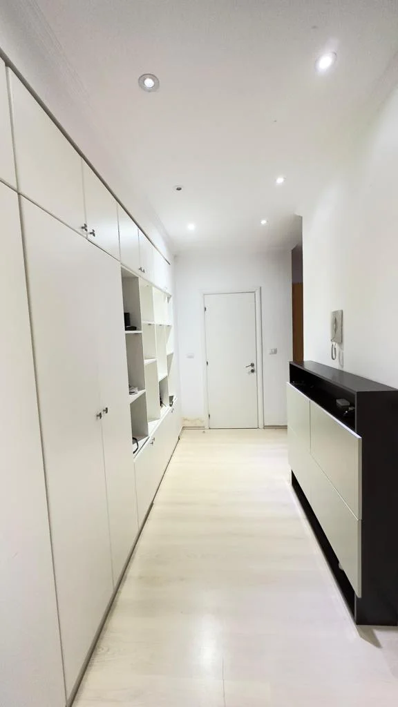 Tirane, shes apartament 1+1+BLK Kati 5, 78 m² 126.000 Euro (kopshti botanik)