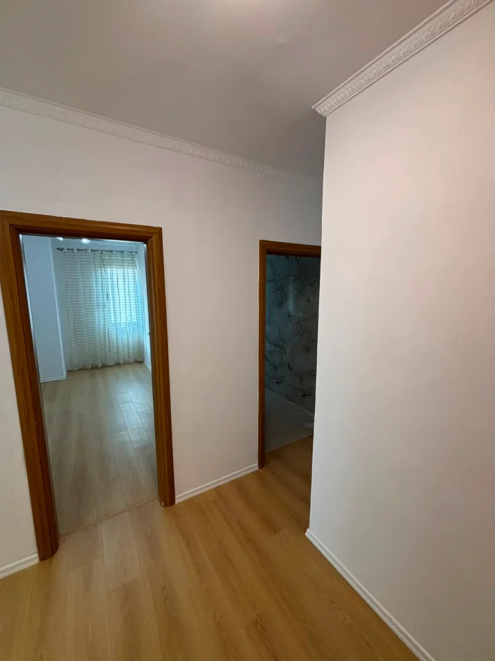 Tirane, shitet apartament 2+1 Kati 2, 89 m² 135.000 € (Fresku)