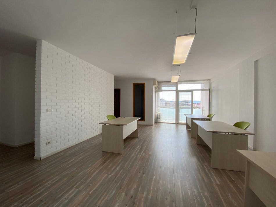 Tirane, jepet me qera zyre Kati 7, 125 m² 1.500 € (rruga e elbasanit)