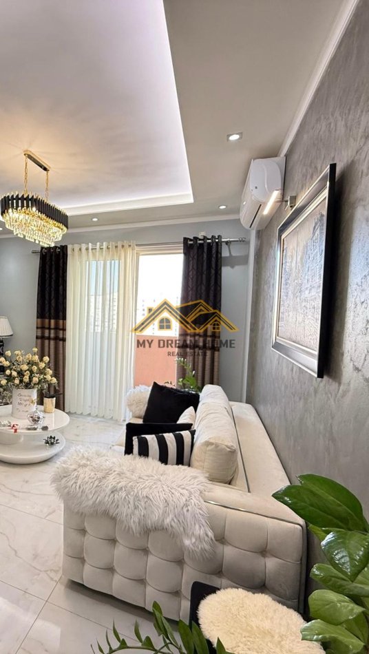 Durres, jepet me qera apartament 2+1 , 88 m² 550 € (plazh)