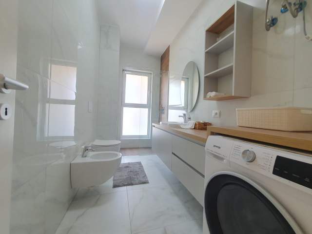 Tirane, jepet me qera apartament 2+1+BLK Kati 8, 92 m² 620 Euro (bulevardi i ri)