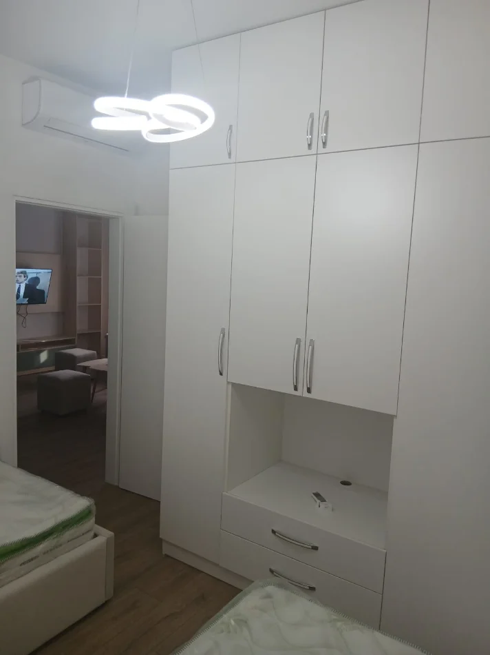 Tirane, jepet me qera apartament 2+1 Kati 2, 90 m² 500 € (Sauk i Vjeter tek Rrethrrotullimi)
