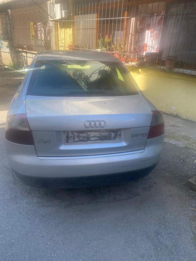 Audi 2002 Per pjese//// okazion 1000 euro