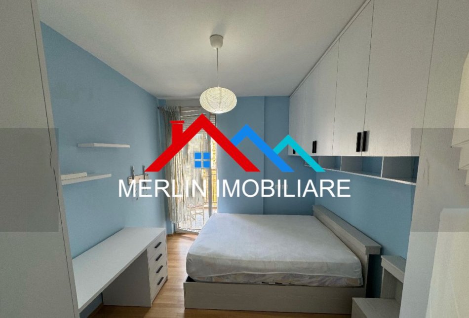 Tirane, jap me qera apartament 2+1+Ballkon Kati 5, 96 m² 800 € (RRUGA FREDERIK SHIROKA)