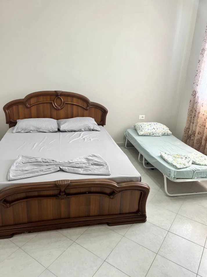 Durres, jepet me qera apartament 2+1+Aneks+Ballkon , 100 m² 70 € (Iliria durres)