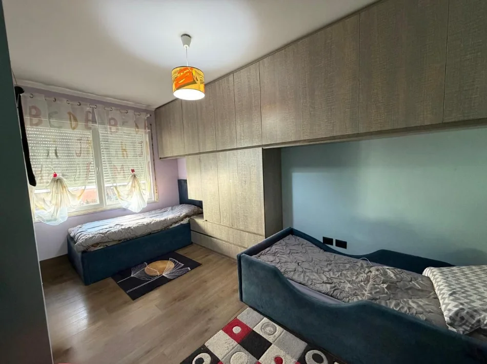 Tirane, shitet apartament 2+1 , 89 m² 290.000 €