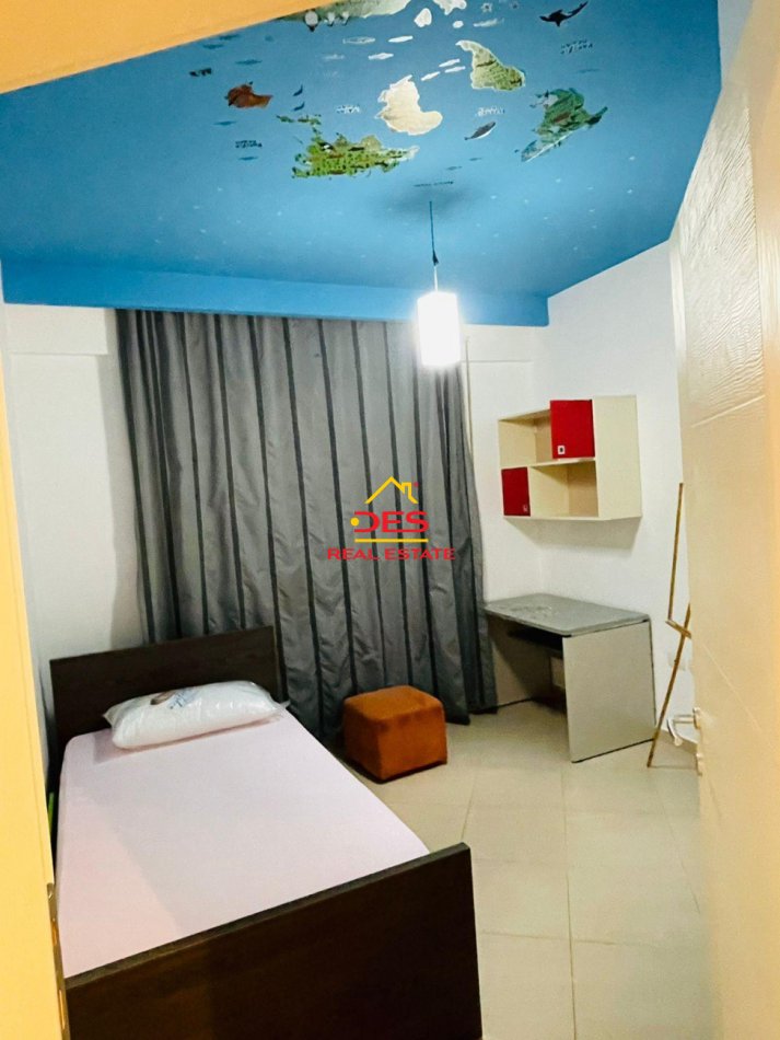 Vlore, jepet me qera apartament 2+1+Ballkon Kati 2, 90 m² 450 € (Rruga Gjergj Arianiti)