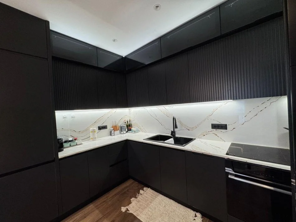 SHITET APARTAMENT 2+1+POST PARKIMI ,PRANE VILA L2 ASTIR,170K