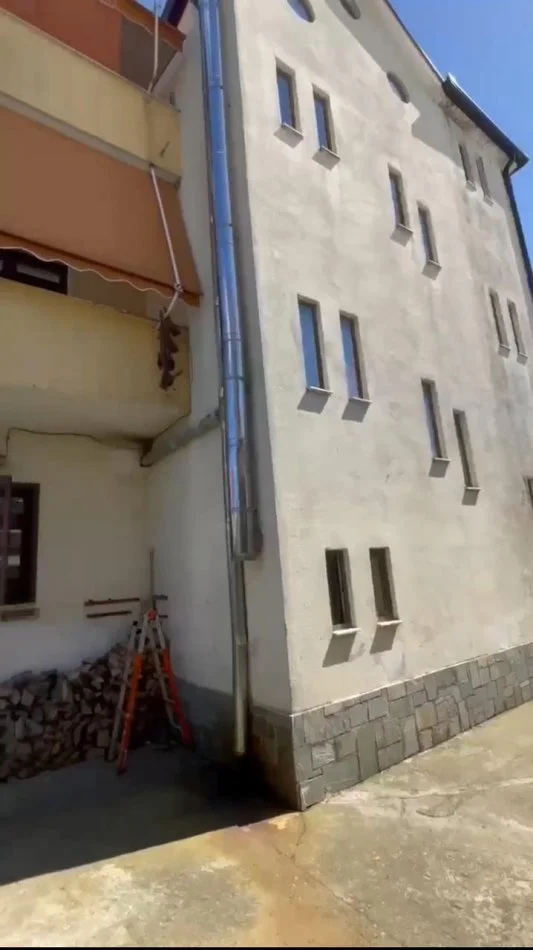 Tirane, shes Vile 2+1 Kati 3, 560 m² 370.000 € 