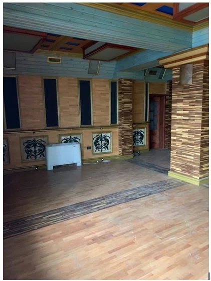 Korce, shes Njesi (ish bar-restorant), 121 m² ,  7,900,000 leke (prane lulishtes “Lendina e Loteve”)