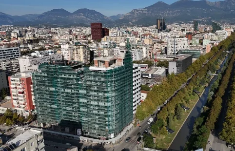 Tirane, shitet apartament 2+1+Ballkon Kati 3, 105 m² 240.000 € (Bulevardi Gjergj Fishta)