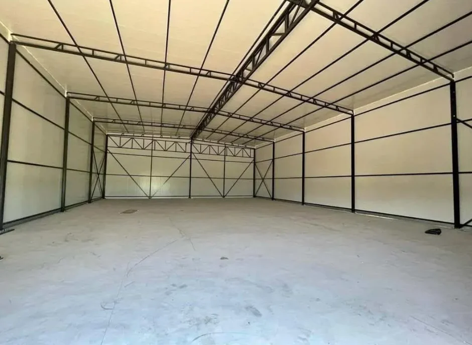 Tirane, jepet me qera ambjent biznesi Kati 0, 350 m² 1.500 € (Megatek)