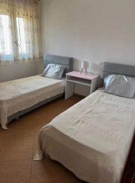 Vlore, jepet me qera apartament 2+1 Kati 3, 144 m² 500 € (Vlore)