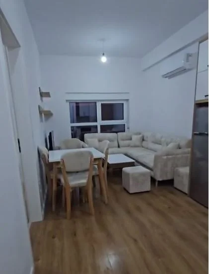 Tirane, jepet me qera apartament 2+1 Kati 3, 75 m² 450 € (Kompleksi kadiu)