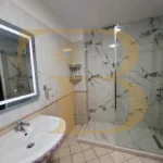 Tirane, jepet me qera apartament 2+1 , 115 m² 650 € (Stadiumi Dinamo)