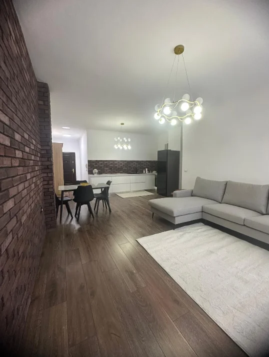 Tirane, jepet me qera apartament 1+1+Ballkon Kati 3, 65 m² 600 € (Liqeni i Thate)